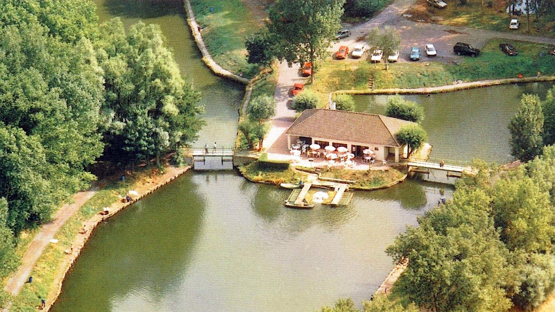 photo Etangs de la Gite, Domaine Multipêche : Pêche à la truite, Carpodrome, Pêche aux blancs ( Gardon, Brème, Tanche et Carpe ) Bar, Restauration ( Brasser Wavrin